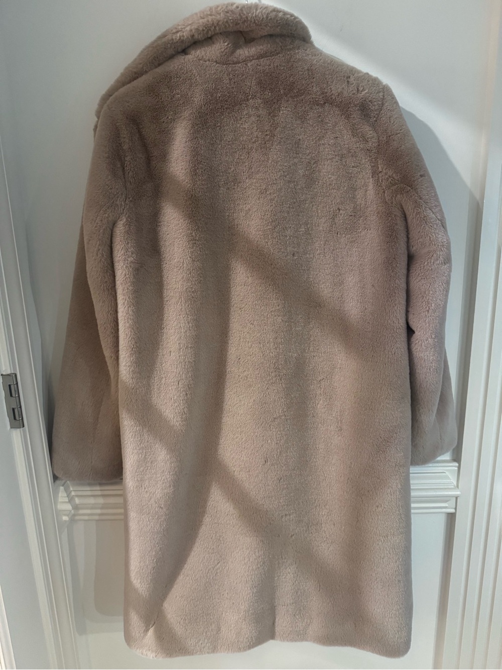 Amazon the drop Women's Faux Fur Coat in Taupe medium - Picture 4 of 4